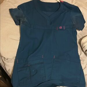 WonderWink Green Fitted Short Sleeve Blouse